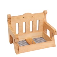 Mangeoire à oiseaux en bois écologique style table de pique-nique, à suspendre sur arbre, avec grille de drainage pour jardin