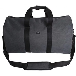 Échantillon gratuit de housse de vêtement de voyage pliable, imperméable, personnalisée, en polyester - Product Image 4