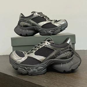 Baskets de course décontractées respirantes en maille à lacets pour hommes <span class=keywords><strong>et</strong></span> femmes, style rétro printemps-été, à semelle épaisse, du fabricant - Product Image 3