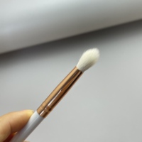 Fard à paupières 3D en poudre blanche, 1 pièce, fond de teint liquide, base synthétique, mélange de détails, outil de beauté pour le visage et les yeux