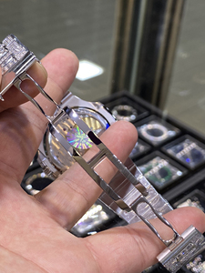 Venta al por mayor de lujo de los hombres personalizados de oro de diseño de los hombres reloj mecánico Moissanite Diamante de negocios reloj de moda - Product Image 6