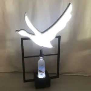 Nieuwe Op Maat Gemaakte Logo Wijnfles Glorifier Grijze Gans Led Fles Presentator Metalen Wodka Fleshouder Voor Lounge Pub Vip Service