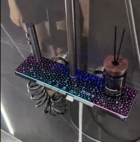 Mitigeur de douche LED rectangulaire chromé poli à poignée unique avec bouton numérique et jet de pluie massant pour appartement et hôtel