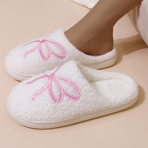 Nouvelles pantoufles pour femmes au design élégant, semelle TPR de qualité supérieure, dessus en fourrure personnalisé, dernières nouveautés de l'usine - Product Image 2