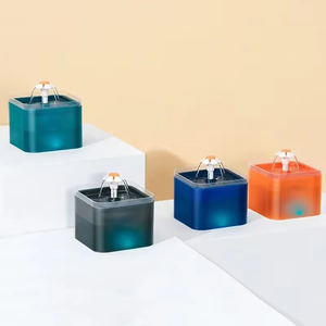 <span class=keywords><strong>Fontaine</strong></span> <span class=keywords><strong>à</strong></span> <span class=keywords><strong>eau</strong></span> portable pour animaux de compagnie, marque privée OEM, en plastique, pour chat et chiot, couleur personnalisable, <span class=keywords><strong>fontaine</strong></span> <span class=keywords><strong>à</strong></span> <span class=keywords><strong>eau</strong></span> purifiée pour chien - Product Image 2
