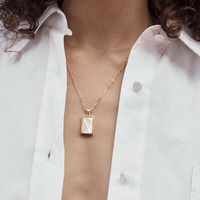 Collier en Acier Inoxydable avec Pendentif Rectangulaire en Coquillage Blanc Coloré, Vente en Gros de Bijoux Fantaisie