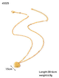 Collier en acier inoxydable avec cœur unique Bijoux élégants pour femmes - Product Image 3