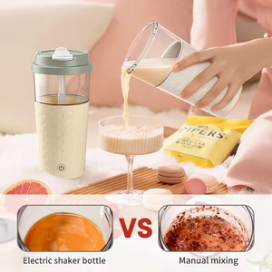 Gobelet à <span class=keywords><strong>café</strong></span> à agitation automatique 500ml Tasse de voyage moderne en acier inoxydable avec couvercle de charge USB Tasse automatique magnétique à mélange automatique - Product Image 4