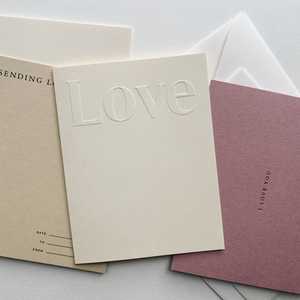 Enveloppes en papier d'art avec estampage à chaud or mat personnalisé, logo sur mesure, pour cartes d'invitation de mariage et cartes de remerciement de mariage - Product Image 3