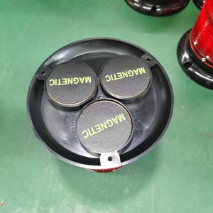 ไฟเตือนแบบหมุนพลังงานแสงอาทิตย์ HJ001S Ip65 LED สีแดงสำหรับการก่อสร้างถนนและการบำรุงรักษา - Product Image 3