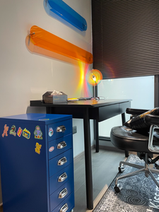 Étagère murale transparente en acrylique moderne italienne pour magazines et livres, rangement simple pour salon et canapé - Product Image 3