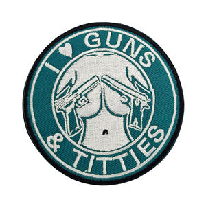 Parches tácticos redondos bordados de Guns and Roses para exteriores - Product Image 6