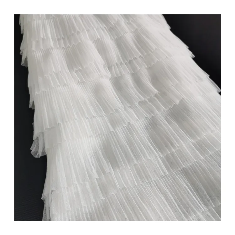 2022 nuova fabbrica diretta colore bianco ricamo pieghettato volant tessuto torta tulle increspature tessuto per abiti e abbigliamento