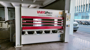 Máquina <span class=keywords><strong>Vairo</strong></span> de alta calidad 160T Máquina automática hidráulica de prensa de calor caliente 3000x1600mm mesa de trabajo 380V carpintería - Product Image 5