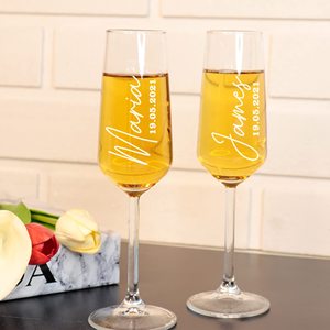 Ensemble de flûtes à <span class=keywords><strong>champagne</strong></span> en cristal gravées sur mesure de 8oz avec ouvre-bouteille bouchon de vin dans une boîte-cadeau en bois pour les femmes <span class=keywords><strong>anniversaire</strong></span> mariage - Product Image 5