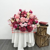 Boules de fleurs artificielles de luxe de 80 cm, hydrangeas bordeaux et roses, pour centres de table de mariage
