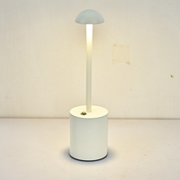 Lampe de table LED sans fil rechargeable en métal, à intensité variable par toucher, portable, pour hôtel, restaurant, café, décoration