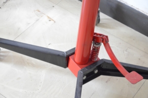Cric de transmission hydraulique réglable en hauteur 1 tonne, support de levage de boîte de vitesses, plage 850-1900 mm, pour garage et atelier, OEM CE - Product Image 3