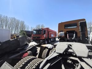 Camion à benne basculante HOWO 4x8 du China National Heavy Duty Truck Group avec roues motrices 6x4 - Product Image 4