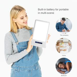 โคมไฟบำบัดแสงสีน้ำเงินและสีขาว 475 นาโนเมตร รุ่น Custom Factory  แบตเตอรี่แบบชาร์จได้ 5000mAh ปราศจากรังสียูวี สำหรับเพิ่มอารมณ์ พร้อมปุ่มกด - Product Image 2