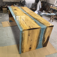Prix d'usine Tables à manger en résine époxy à bord naturel, Plans de bureau en bois de noyer massif en stock, Ensembles de salle à manger 2,5 x 2,5 pieds