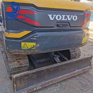 Vente flash : Excavatrice sur chenilles hydraulique Volvo EC55D d'occasion, 5,5 tonnes, mini-excavatrice Volvo EC55, pas cher à vendre - Product Image 3