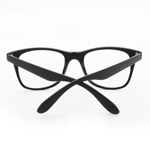 <span class=keywords><strong>Occhiali</strong></span> <span class=keywords><strong>da</strong></span> Sole Magnetici con <span class=keywords><strong>Clip</strong></span>, Montatura Rettangolare TR con 5 Lenti Intercambiabili, Eleganti <span class=keywords><strong>Occhiali</strong></span> <span class=keywords><strong>da</strong></span> Sole per Guida Notturna, per Uomini e Donne - Product Image 5