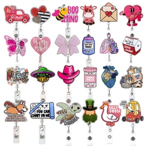 En gros, Porte-badge rétractable en acrylique opaque pailleté, avec motifs de dessins animés et slogans de fêtes, <span class=keywords><strong>pour</strong></span> infirmières d'hôpital - Product Image 1