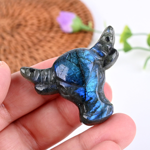 Vente en gros de sculptures en cristal de labradorite faites à la main de haute qualité, motifs papillon, hippocampe, fée, crânes, style amour, décoration intérieure CHUSE - Product Image 1