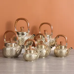 Hervidor de té de diamante nano dorado de acero inoxidable de Oriente Medio con colador, tetera árabe gruesa no magnética y mango de madera
