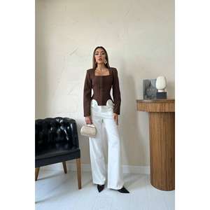 Elegante Chaqueta Marrón para Mujer, Manga Larga, Tejida, Estilo Otoñal, Diseño de Cuello Cuadrado - Product Image 4