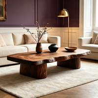 Table basse moderne en bois massif à bord naturel, table irrégulière artistique et écologique pour la maison