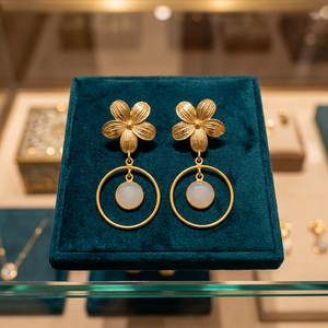 Boucles d'oreilles pendantes en laiton plaqué or faites à la main avec pierres précieuses, style ethnique pour femmes et unisexe - Product Image 1