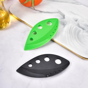 Cortador de hierbas de plástico verde con 9 orificios, rebanador manual de hierbas para romero y tomillo, herramienta de cocina - Product Image 4