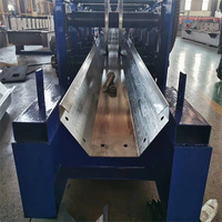 Gouttières rondes de petit prix usine faisant former la machine portative de tuyau de descente de gouttière et de rouleau de coude de pluie