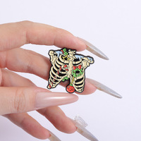 Organes médicaux poitrine doigt coeur forme émail broches anatomie broche coeur neurologie broches pour médecin et infirmière cadeau de noël