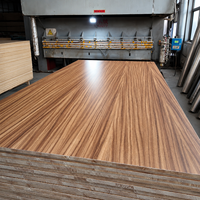 Panneau de contreplaqué mélaminé MDF 18 mm 2440x1220 mm, colle E0 E1 pour meubles de cuisine, panneaux muraux