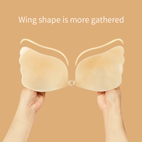Soutien-gorge adhésif invisible en silicone à pétales de plumes, réutilisable, sans bretelles, rembourré, style sexy pour femmes, vente en gros OEM en vrac
