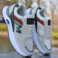 Chaussures de course décontractées respirantes antidérapantes anti-odeur à lacets en maille pour hommes Nouvelle arrivée été Style coréen Mode