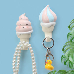 Pendentif créatif en résine de style japonais pour crème glacée, crochet mural décoratif pour vêtements - Product Image 2