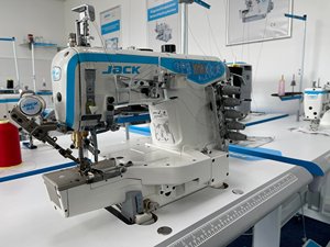 Factory Direct Sale Full Range Industrial Sewing Machines All Models in Stock Sewing Equipment for Garment Production Workshop - Product Image 3