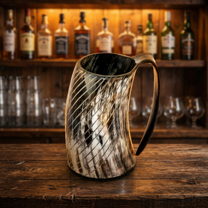 Taza de Cerveza Moderna Ecológica Hecha a Mano con Cuerno de Búfalo, Asa Pulida, Estilo Americano, Apta para Lavavajillas y Microondas - Product Image 1
