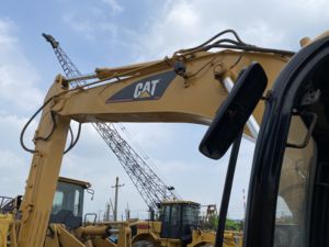 حفار Caterpillar 330D مستعمل ذو جودة عالية لـ CAT ، مع مضخة محرك تحمل مكونات أساسية للبيع بتخفيضات كبيرة - Product Image 4