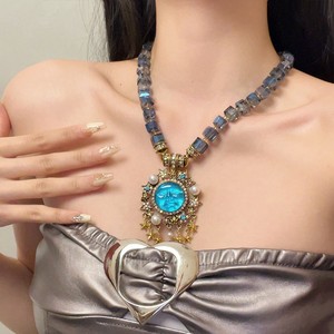 Chaîne de clavicule vintage perlée avec motifs lune et étoile - Product Image 5