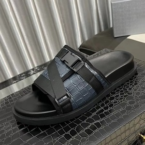 Sandalias Deslizantes con Estampado de Cocodrilo Negro Premium 2026, con Tiras Cruzadas, Cómodas, Casuales, para Playa - Product Image 1