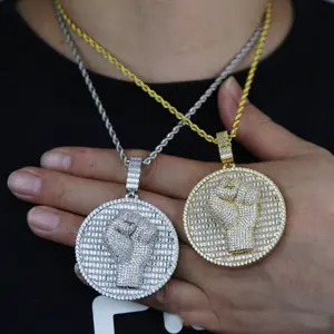 Nouveau collier de poignet en zircon cubique pour homme, plaqué or 18 carats, pendentifs de médaille de poing CZ