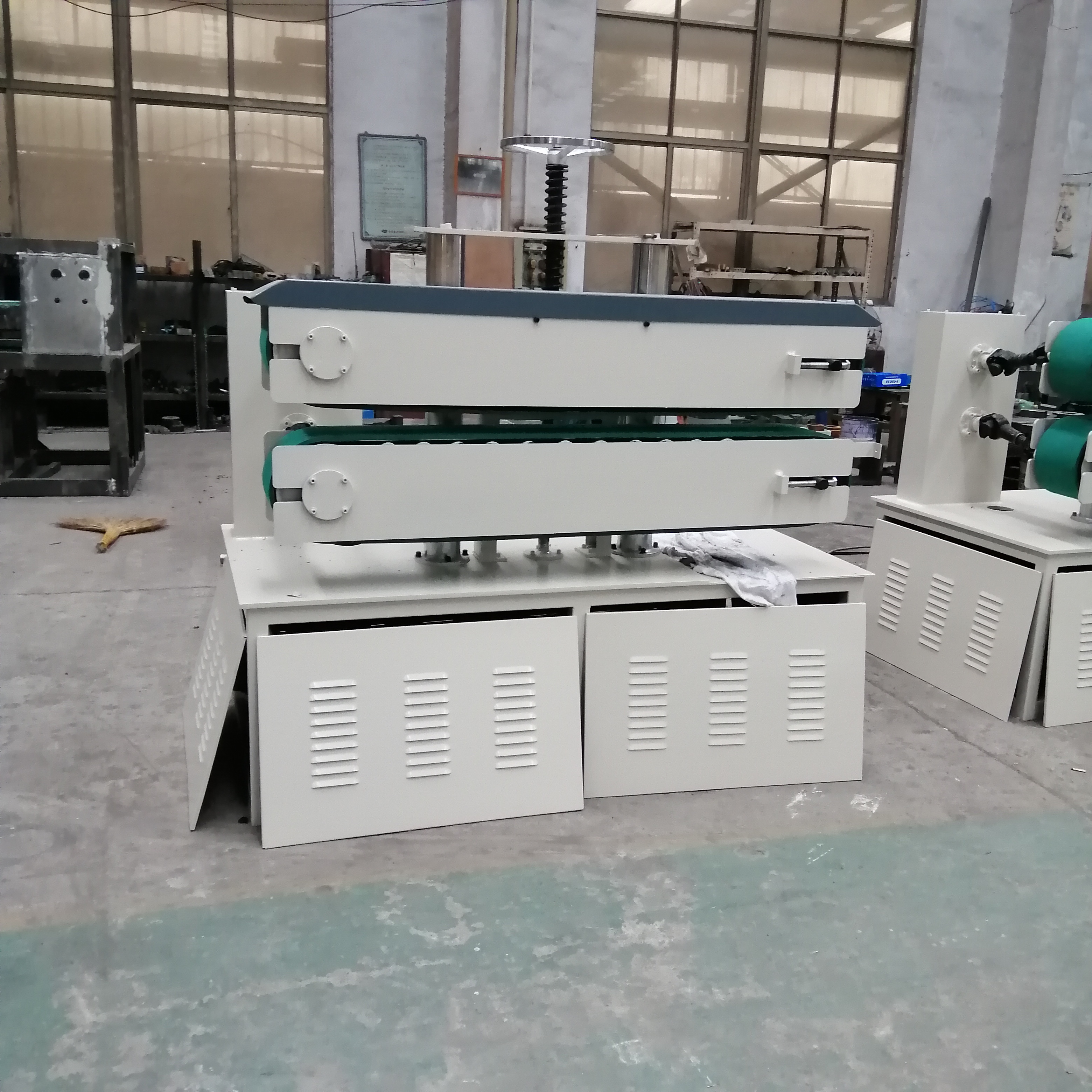 Линия по производству фоторамок ps, машина для изготовления фоторамок/экструдер для пластиковых рамок