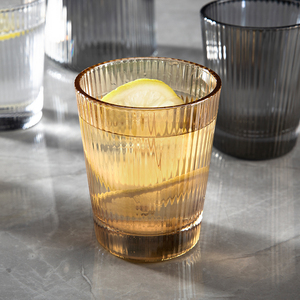 Ensemble de tasses en verre avec cruche pour restaurant lieu d'événement pichet en verre rayé pour la maison carafe à eau avec ensemble de tasses vente en gros - Product Image 3
