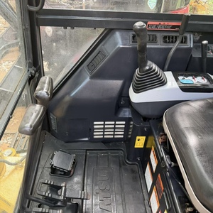 Excavatrice sur chenilles Komatsu PC35 d'occasion, 3,5 tonnes, mini-pelleuse d'origine japonaise, bon état, pour travaux de jardinage et de construction municipale - Product Image 5
