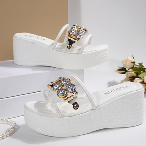 Sandalias de Plataforma con Cadena de Diamantes de Imitación, Estilo Veraniego, Ligeras, con Punta Abierta, Transpirables, con Tira Transparente y Suela de Goma - Product Image 5